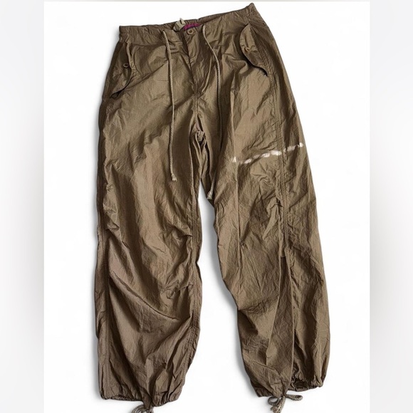 Edikted Khaki Cargo Pants with ties at ankle and button pockets Xs/ S - Picture 2 of 4